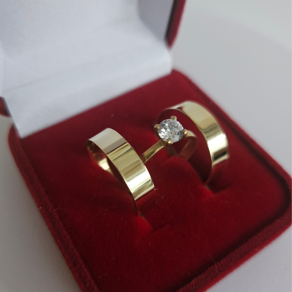 Par de Alianças de Ouro Retas 5mm com Anel