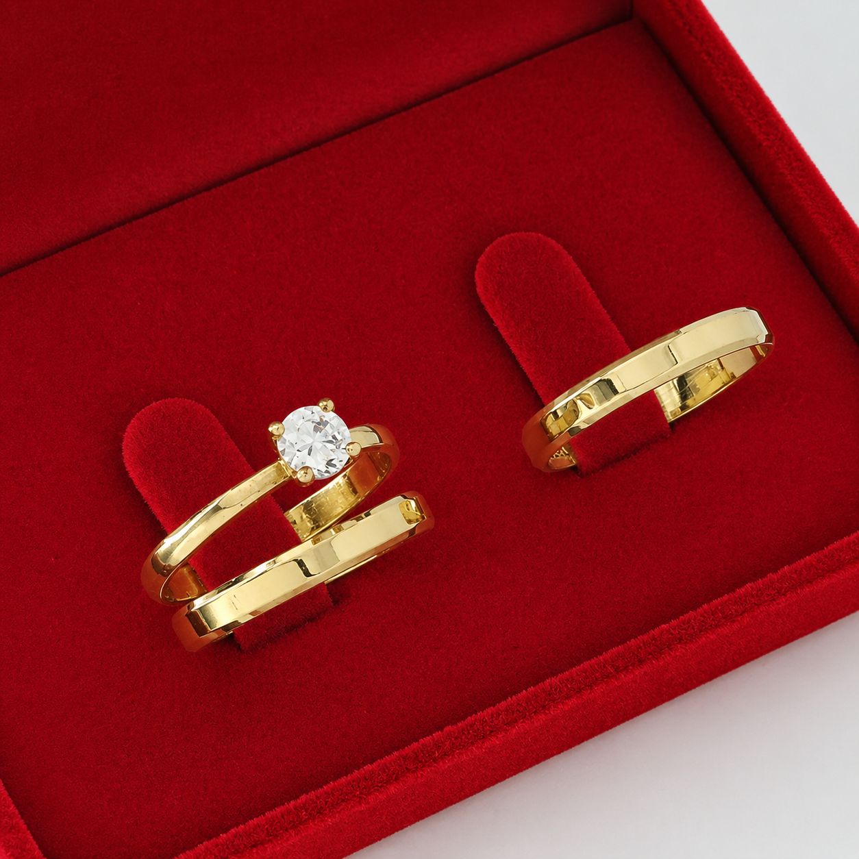 Par de Alianças de Ouro Chanfradas 3mm com Anel
