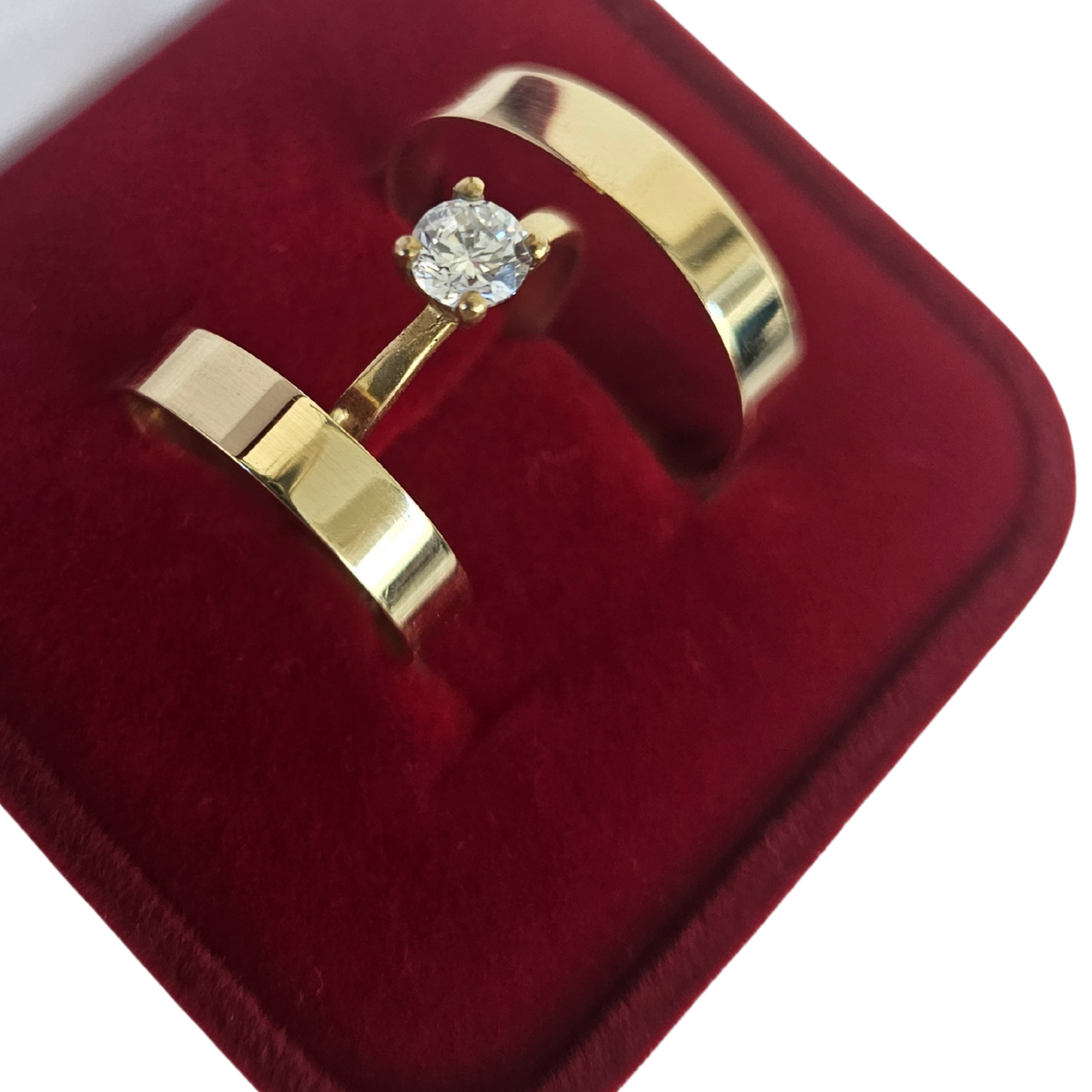 Par de Alianças de Ouro Retas 4mm com Anel